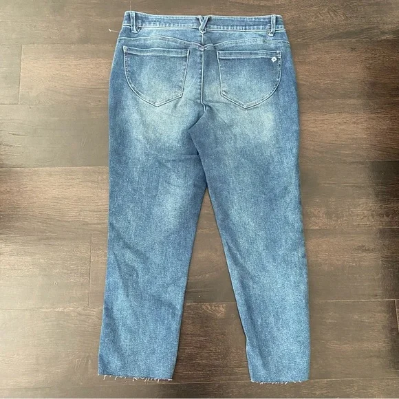 DEMOCRACY AB Technology High Rise Raw hems Women's Jeans-Sizes 8 & 10 - Picture 6 of 11